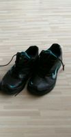 2x Nike Turnschuhe Laufschuhe schwarz blau 38 Niedersachsen - Braunschweig Vorschau