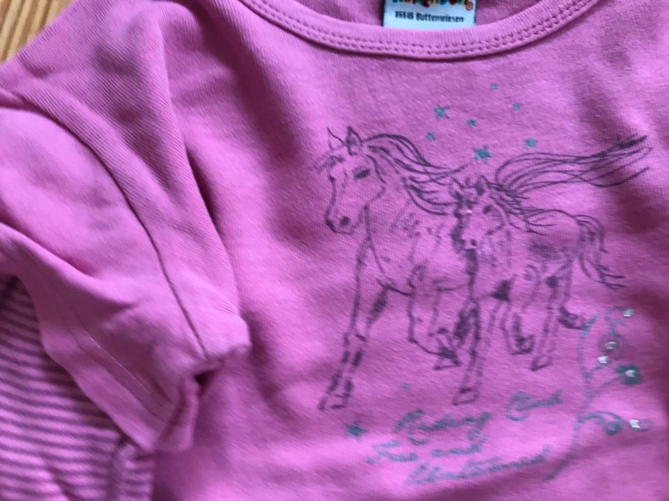 KInderbutt Langarmshirt 122/128 in Stuttgart