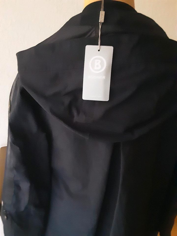 Übergangsmantel von Bogner Gr.36 in Navy blau. in Obertshausen