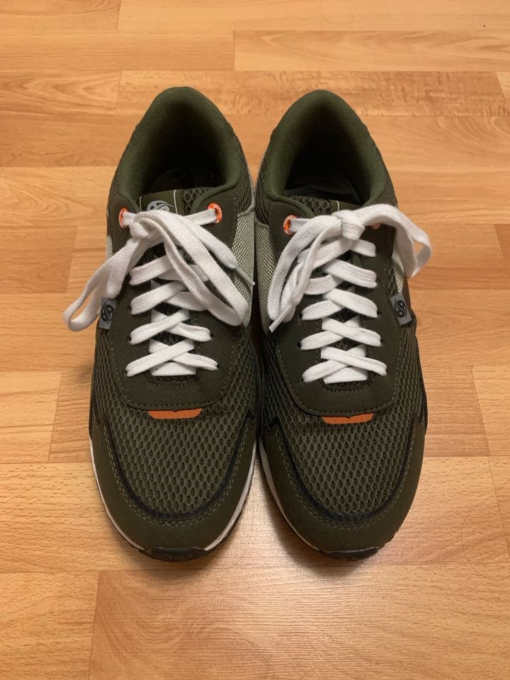 Dockers Sneaker in olivgrün Größe 41 in Korschenbroich