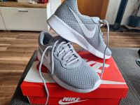 Nike Tanjun  Sneaker Größe 38,5 Niedersachsen - Gleichen Vorschau