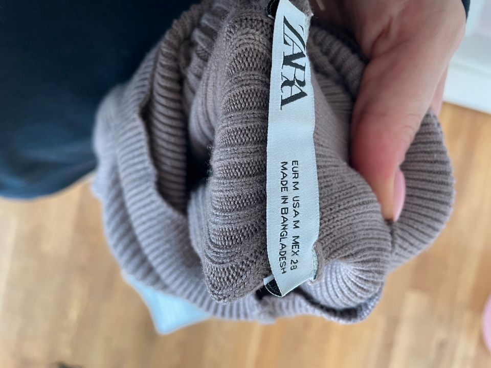 Zara Rollkragenpullover in Schöneck