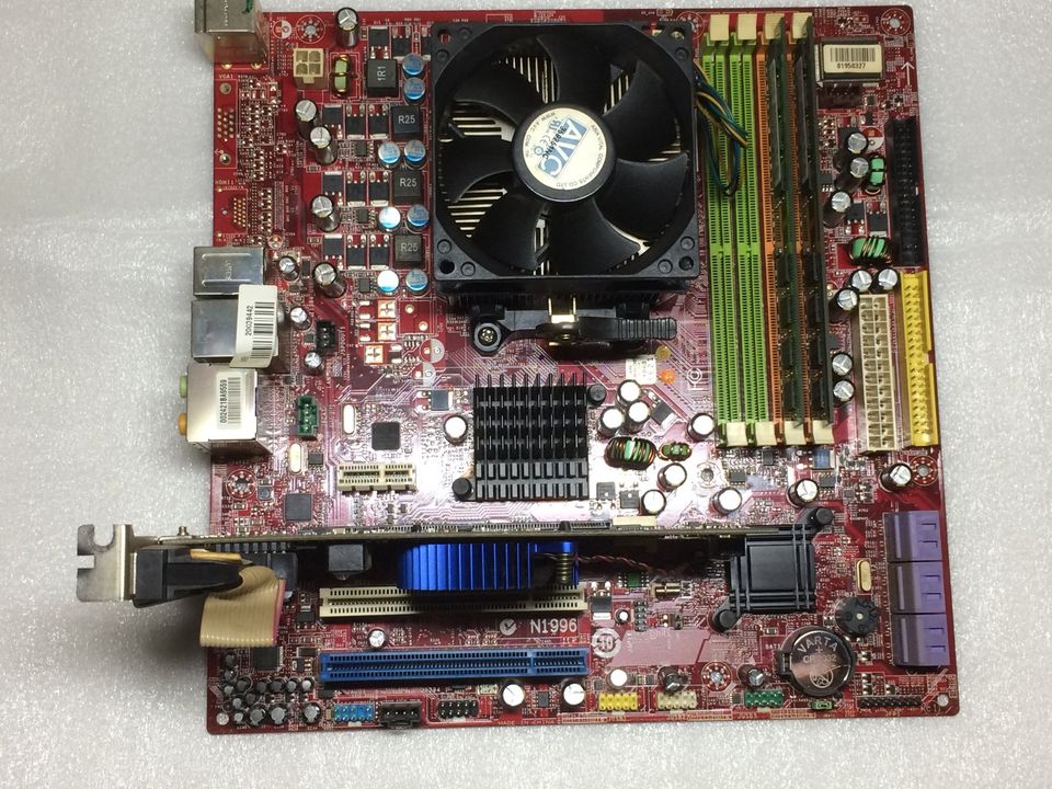 Mainboard MS-7501 AMD Quad-Core CPU Grafik Radeon HD4550 4GB RAM in Braunschweig