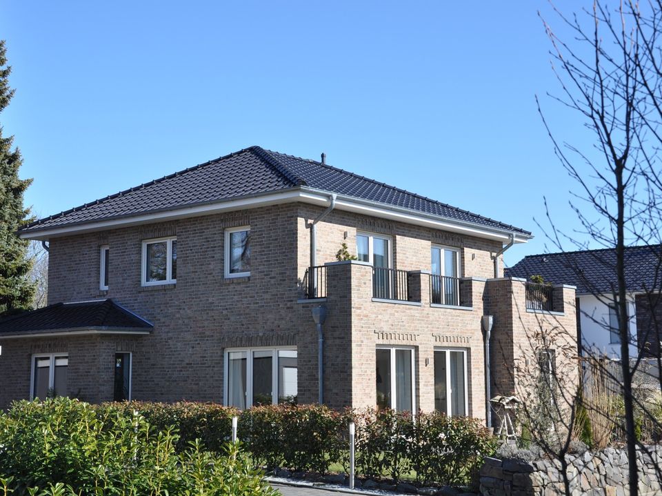 Sie haben das Grundstück - Planen und Bauen- Stadtvilla 120 - Traumhaus - Alles aus einer Hand in Oldenburg