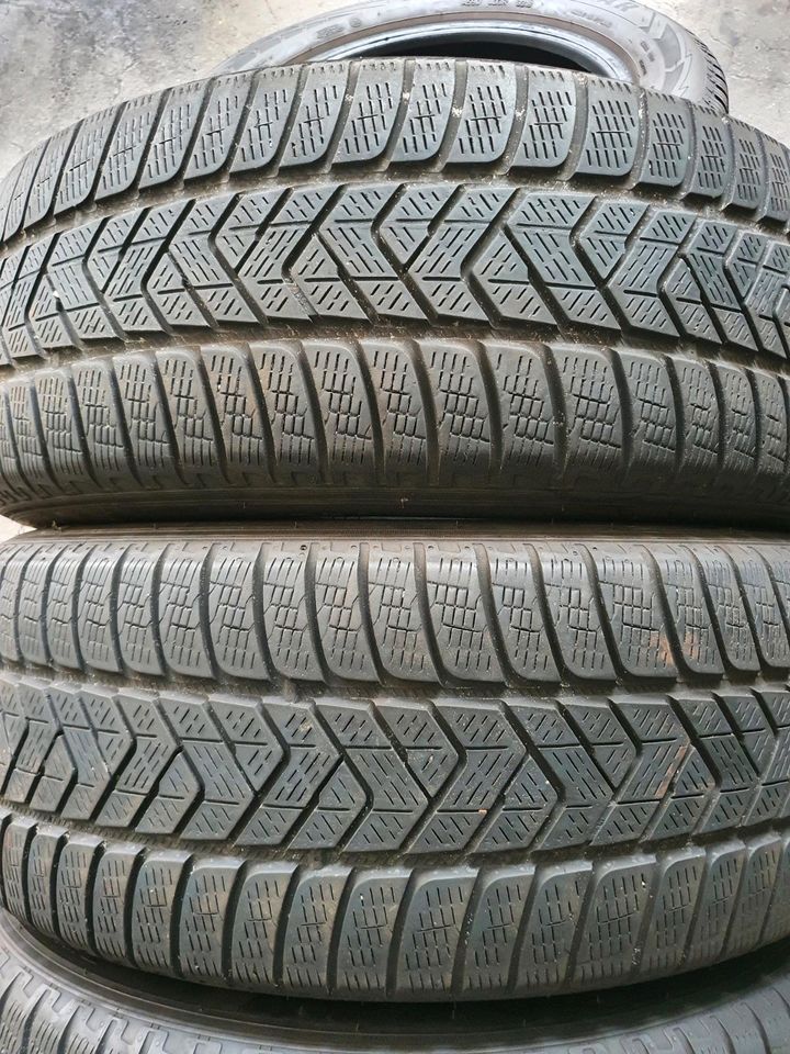 2020 Pirelli Winterreifen 4x 235/60 R18 103H - 235 60 18 in Sindelfingen