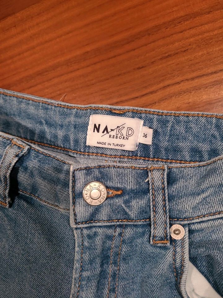 Jeans NA-KD jeans blau 36 in Osnabrück