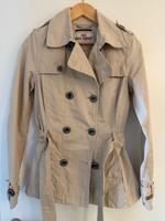 Trenchcoat in beige von QS, Größe XS Nordrhein-Westfalen - Gelsenkirchen Vorschau