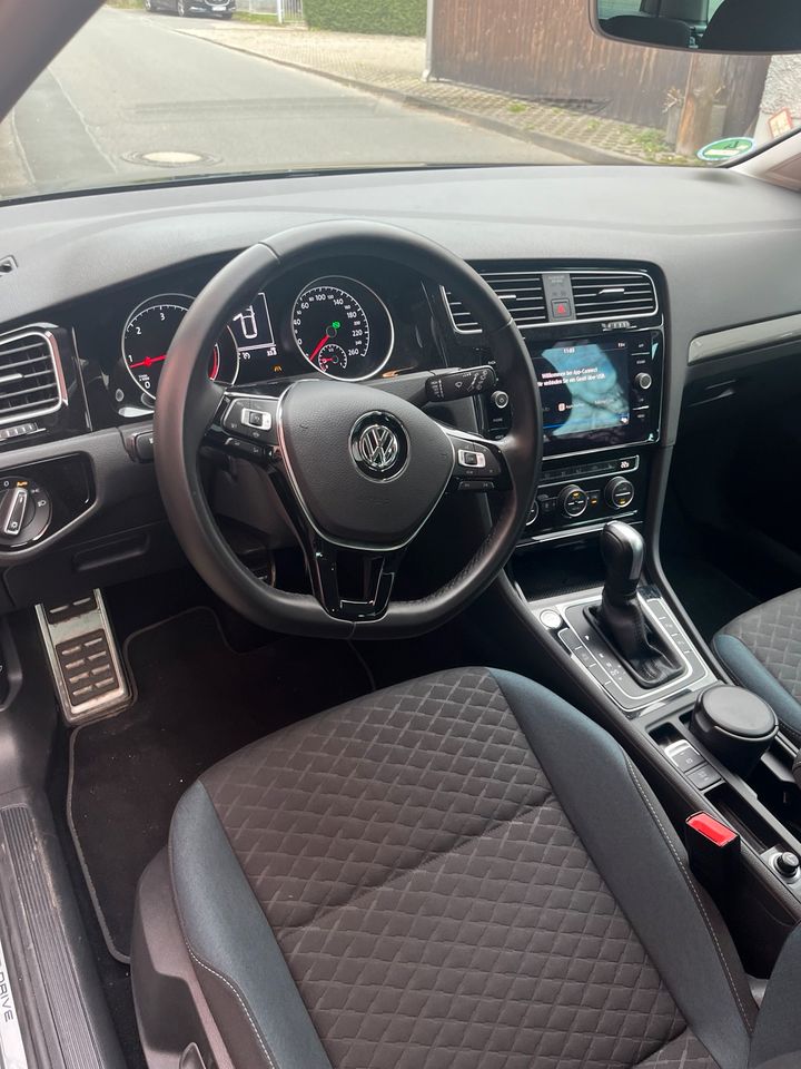 VW Golf Variant 2019 2.0 TDI in Mulda