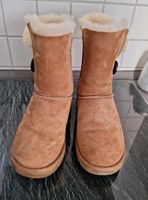 UGG Boots Bailey Button in Chestnut Frankfurt am Main - Sachsenhausen Vorschau