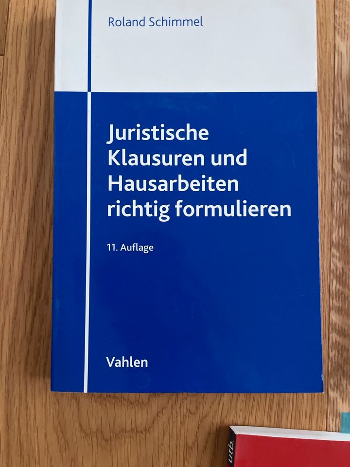 Juristische Klausuren/Schemata/Gutachtenstil in München