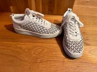 Nubikk sneaker mit Nieten und Löchern Gr. 36-37 Saarland - Heusweiler Vorschau