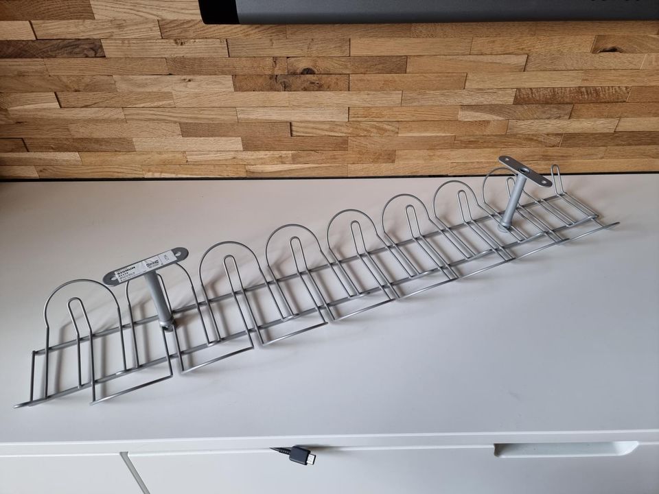 Ikea Signum Kabelkanal waagerecht, silberfarben, 70 cm in Frankenberg (Sa.)