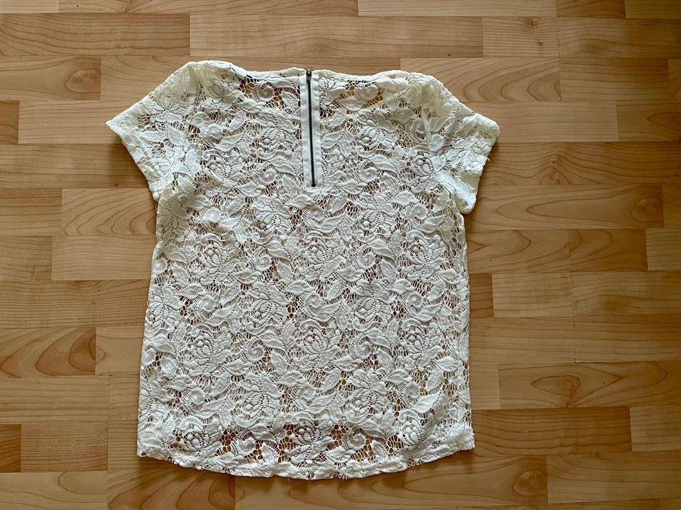 ZARA Bluse mit Spitze GR. M in Berlin