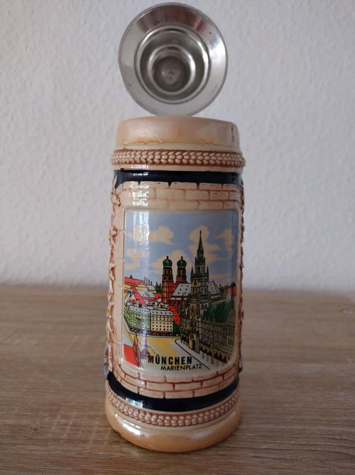 Gerz Bierkrug mit Zinndeckel München Marienplatz in Berlin