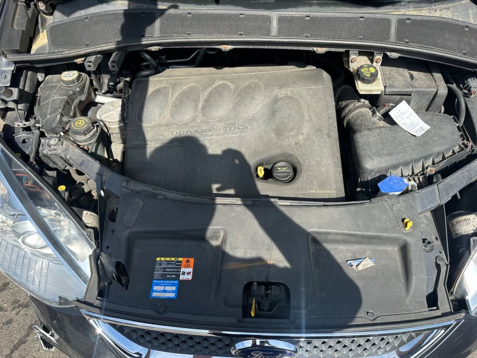 Ford Galaxy 2,0 Liter Diesel mit Frontschaden und top Ausstattung in Iserlohn