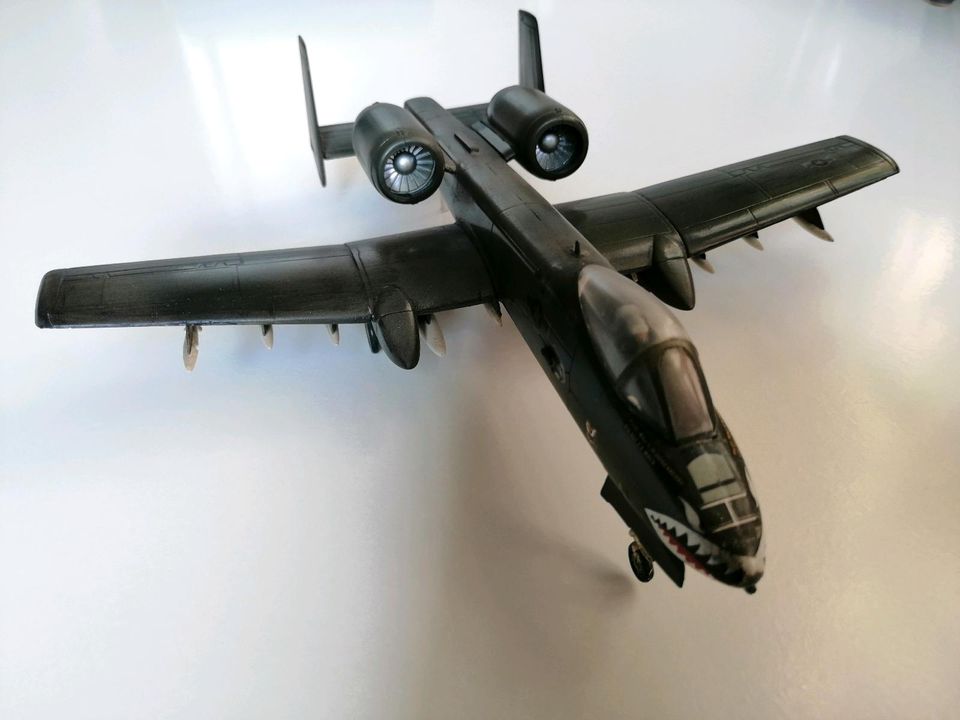 A-10 WARTHOGS 2 Modellflugzeuge 1:72 in Herne