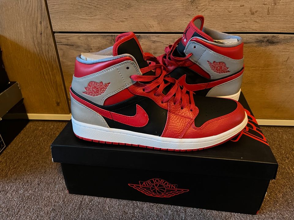 Air Jordan 1 Mid in Bad Steben