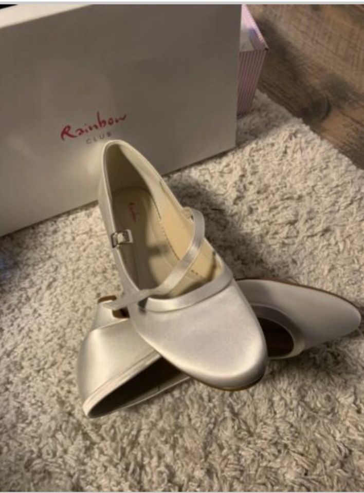 Rainbow Club Larissa Brautschuhe Ivory Satin in Voerde (Niederrhein)