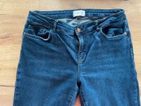 Dunkel blaue  Jeans von Cartoon. Baden-Württemberg - Großbettlingen Vorschau