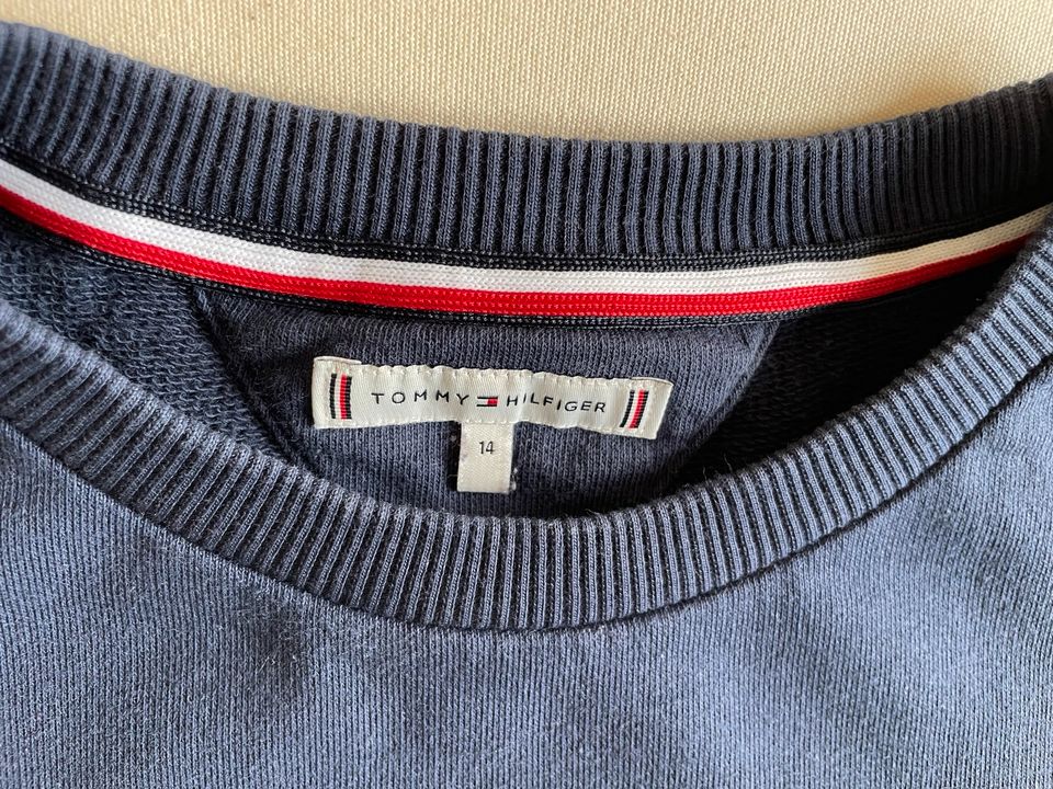 Scotch Soda Jeans/ Polo Ralph Lauren Polo/ Hilfiger Sweatshirt in Baddeckenstedt