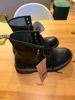 Dr. Martens Schwarz Größe L39 / R41 Saarland - Mettlach Vorschau