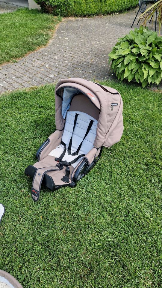 Hartan Racer GTS Kinderwagen, Buggy, verschiedene Aufsätze in Wilhelmsdorf