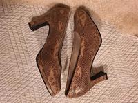 Peter Kaiser Pumps Damen Schuhe neuw. Schlangenoptik Leder Bayern - Neufahrn Vorschau
