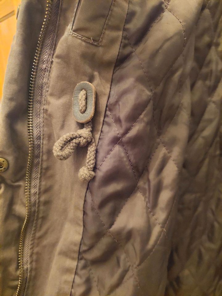 H&M Parka, Winterjacke , gefüttert, Gr 42 , oliv in Bochum