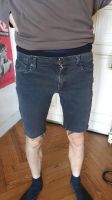 Kurze Hose Jeans Armani Größe 28 grau dunkelgrau Berlin - Neukölln Vorschau