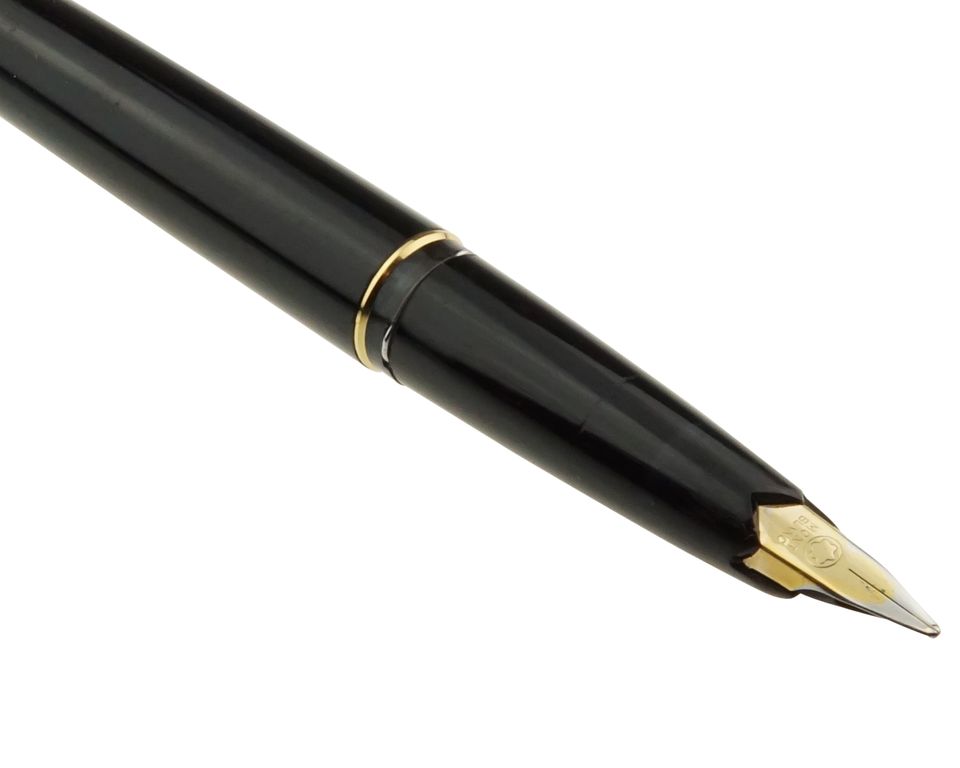 Montblanc Classic Füller Nr.310 Schwarz Gold B-Feder Meisterstück in Pfarrkirchen