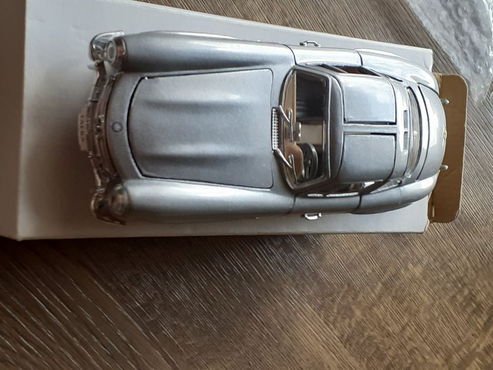 Tolles Mercedes 300 SL Modellauto in Mömlingen