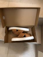 UGG Pantoletten Sommerschuhe Kr. München - Unterschleißheim Vorschau