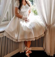 Vintage-inspiriertes Brautkleid in Elfenbein mit Spitze Berlin - Rudow Vorschau