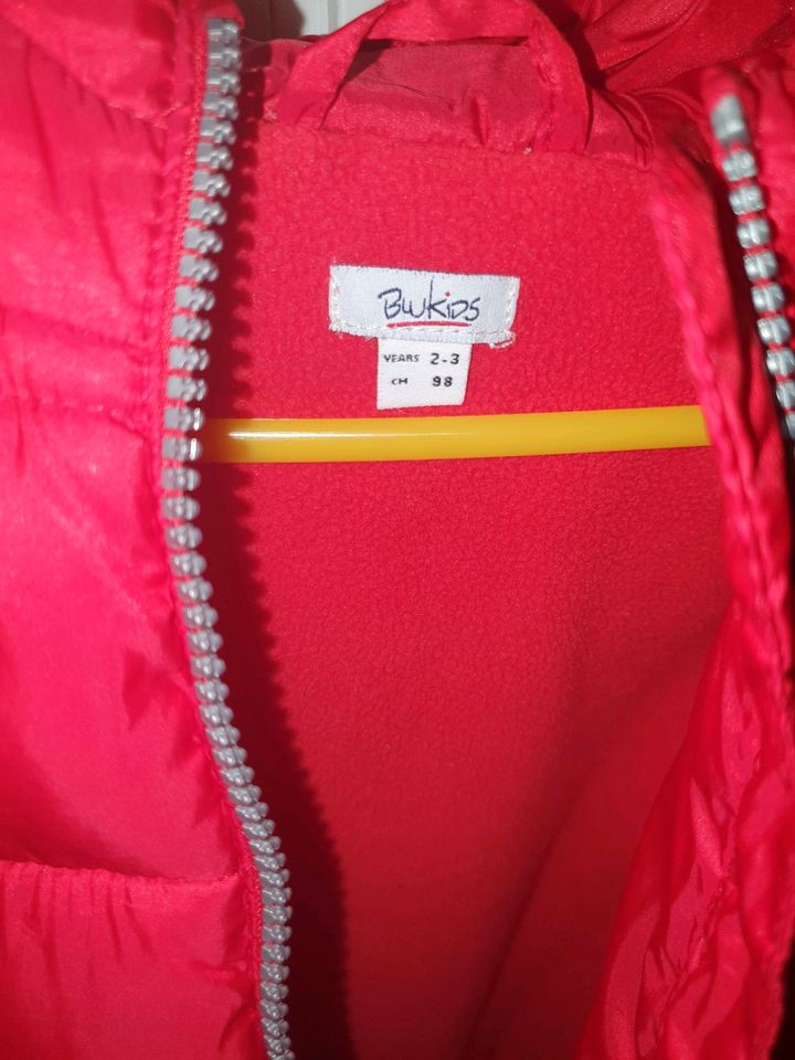 Mädchen Jacke Gr. 98 in Bubesheim