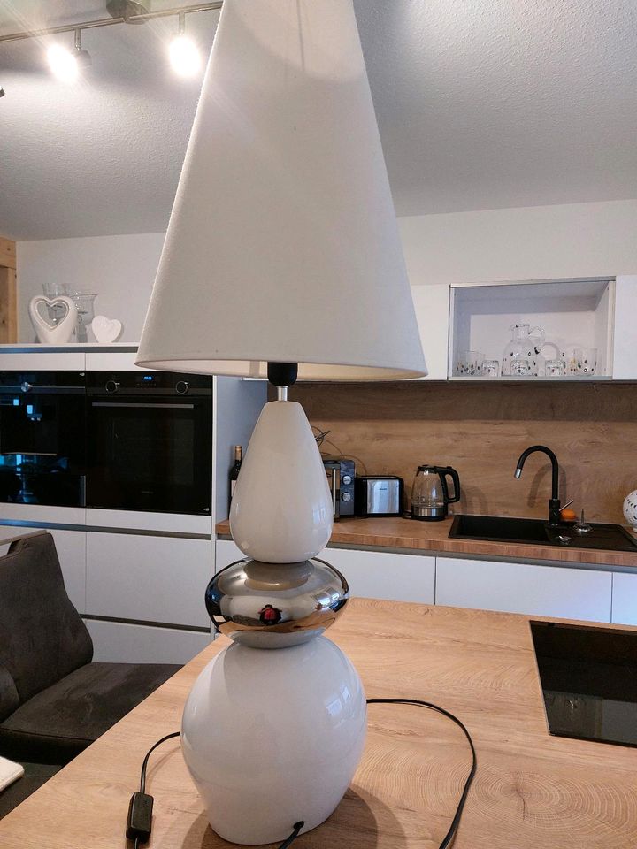 Neuwertige Lampe-Bodenlampe in Zella-Mehlis
