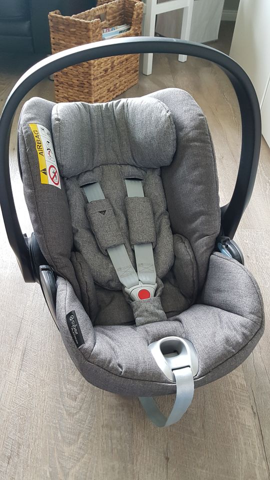 Babyschale Cybex Cloud Q inkl. Isofix Base Q-Fix unfallfrei in Bünde