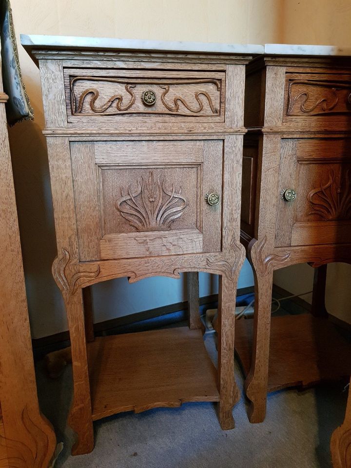 Jugendstil-Schlafzimmer in Eiche natur komplett erhalten in Bergheim