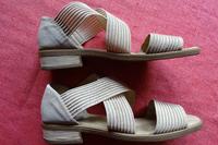 Sandalen / Sandaletten von "Donna", naturfarben (Gr.41) Hessen - Wanfried Vorschau