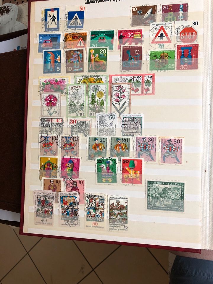 Briefmarken Deutschland DDR und Ausland siehe Foto in Olsberg