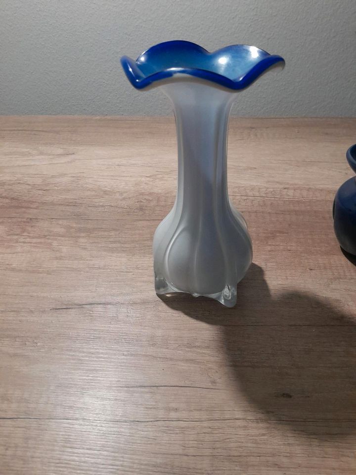 Verschiedenes blau Vase Glas Schale Duftlampe in Gengenbach