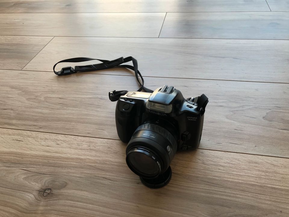 Minolta Dynax 300si incl. Tasche und 3 Objektiven in Nettetal