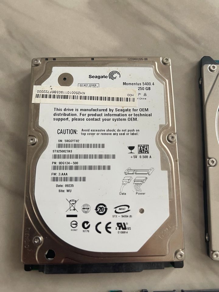 3 x 2,5 Zoll HDD Festplatte 2 Stück 250GB  1 Stück 120 GB Konvult in Hannover