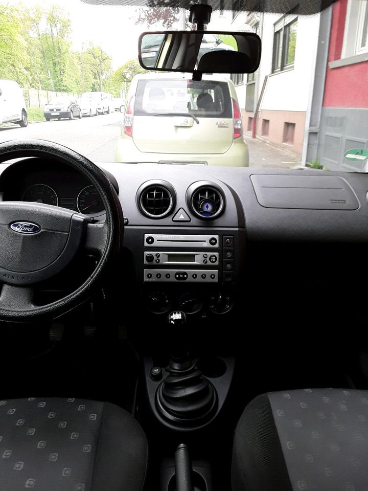 Ford Fiesta, 1,3, 51/5600. 2004. Normal Zustand. in Neuwied