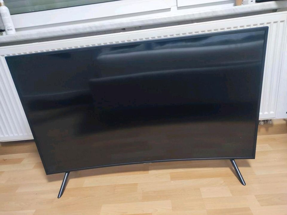 Samsung Fernseher curved Qled tv 50 zoll in Bad Salzungen