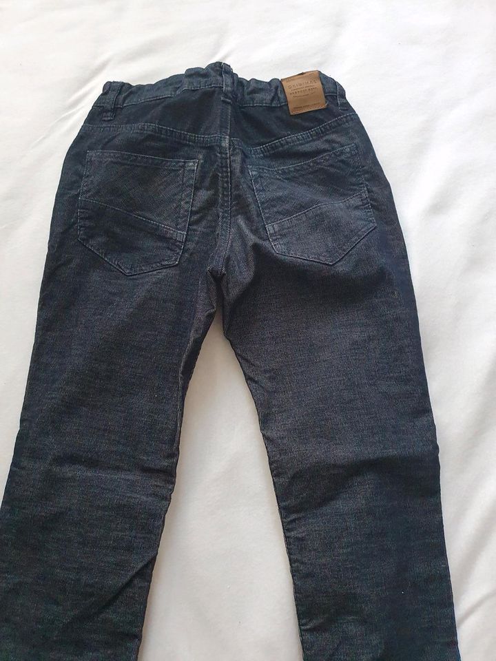 Jeans  drei Stück in Frankfurt am Main