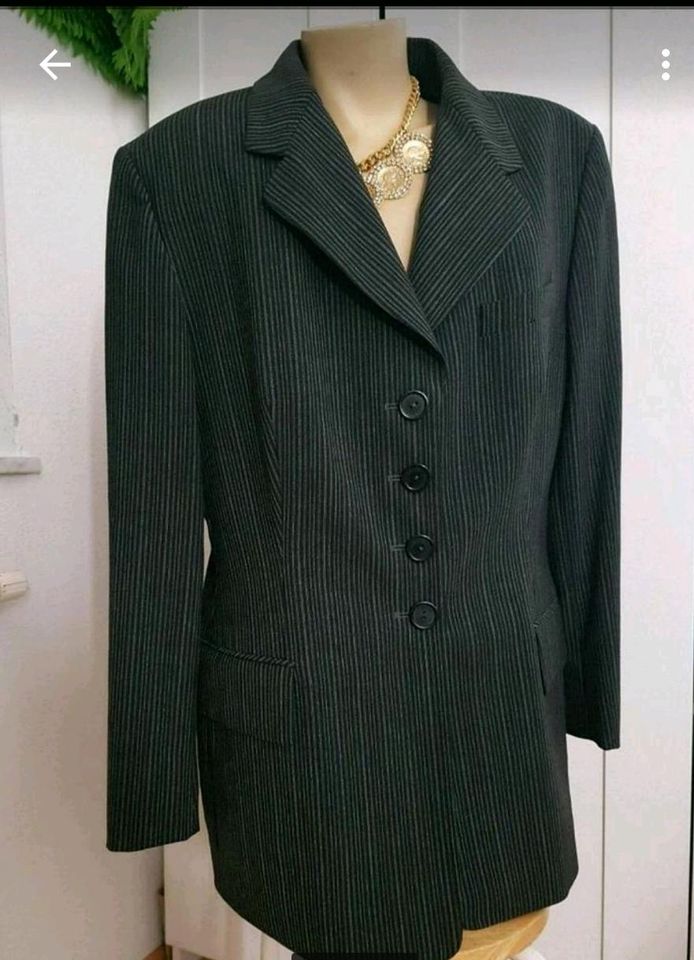 Toller ESCADA Long Blazer 44/42 Streifen wie NEU Business in Tübingen