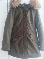 Khakifarbene Jacke mit echtpelz Kragen Berlin - Köpenick Vorschau
