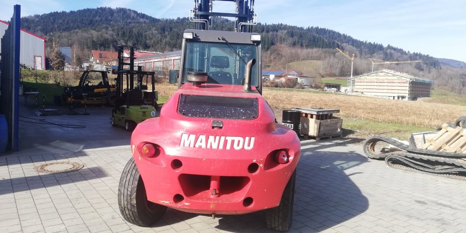 Geländestapler MANITOU , Tragkraft 7000 kg  , 4,0m Hubh.SS in Metten