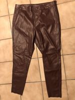 Lederimitat Hose C&A Gr. 42 TOP Zustand bordeaux Nordrhein-Westfalen - Dormagen Vorschau