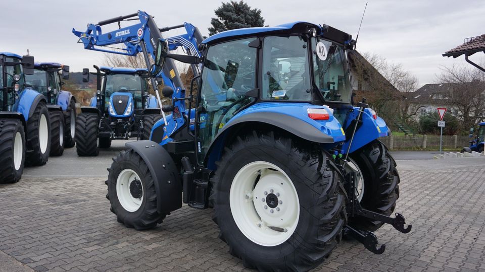 NEW HOLLAND T 4.65 mit STOLL Frontlader sofort verfügbar in Rötz